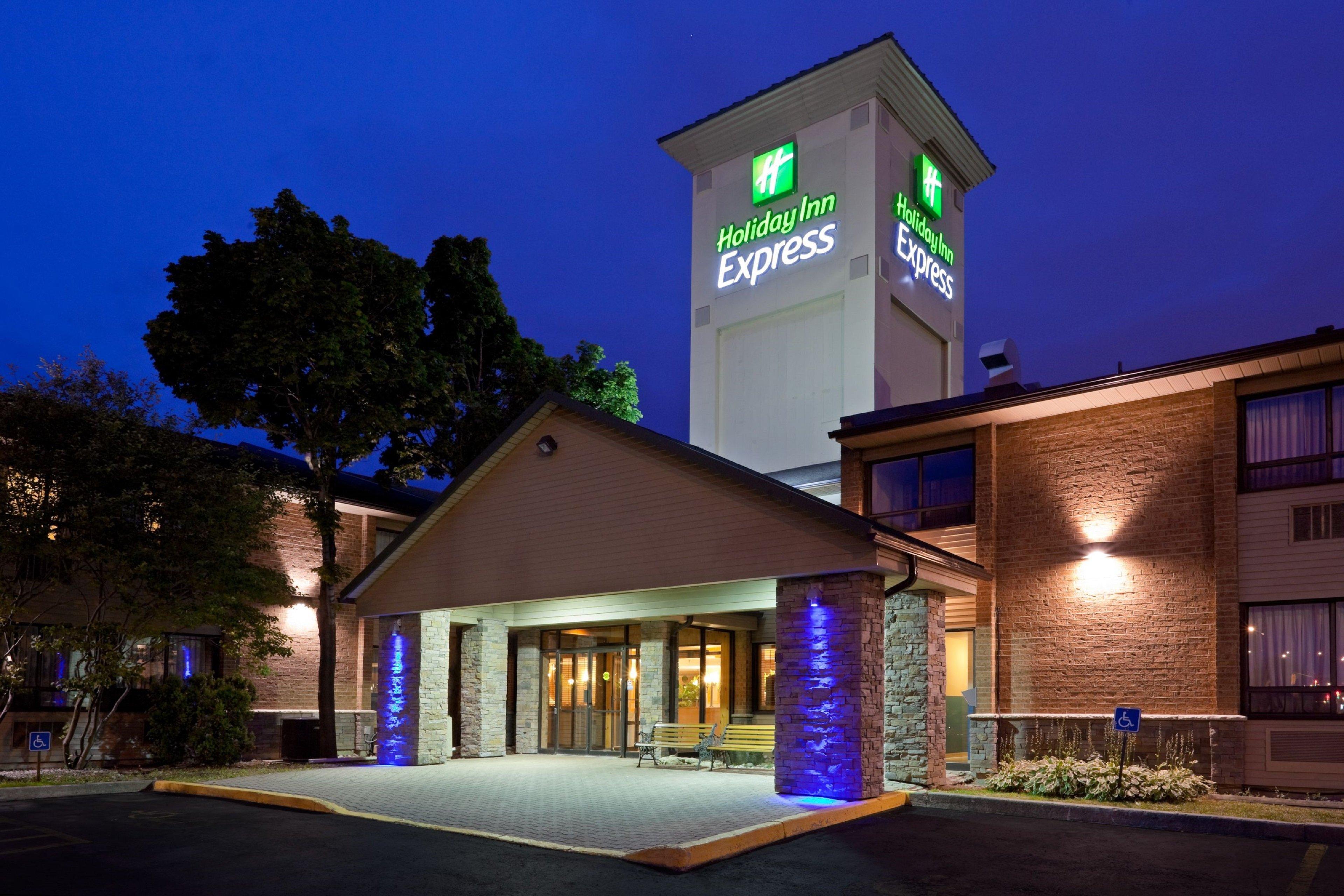 Holiday Inn Express Toronto East, An Ihg Hotel Exterior photo